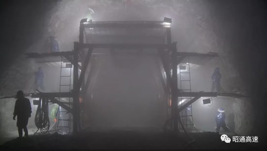 640.webp (19).jpg 640.webp (19).jpg